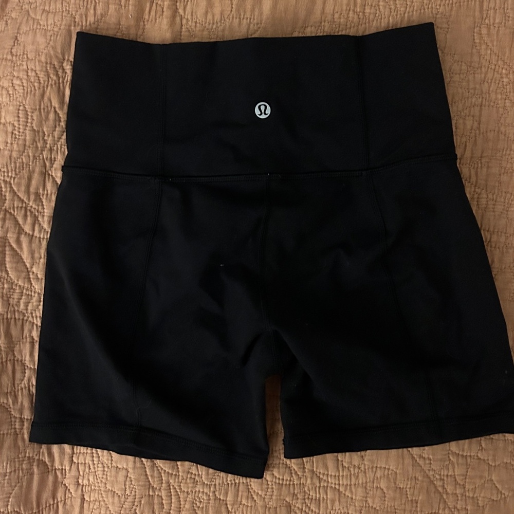 lululemon black biker shorts
